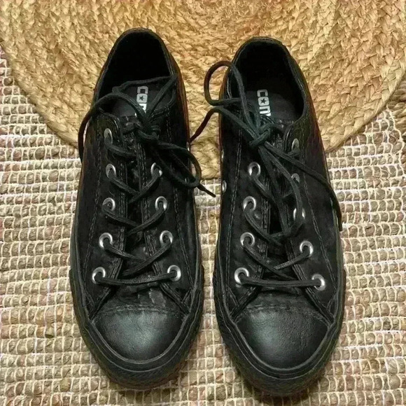 Converse - Picture 2 of 7